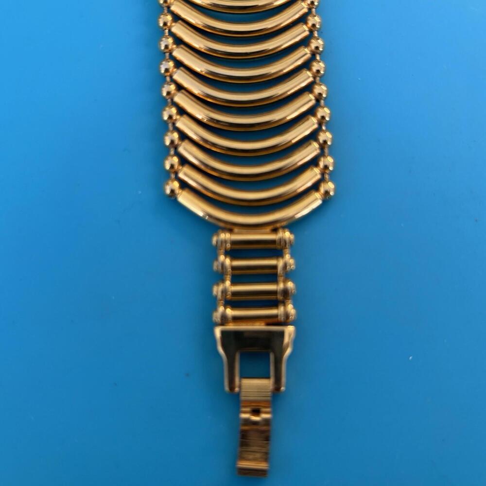 Geometric Concentric  Styled Gold Colored Bangle Band Watch - Picture 6 of 10